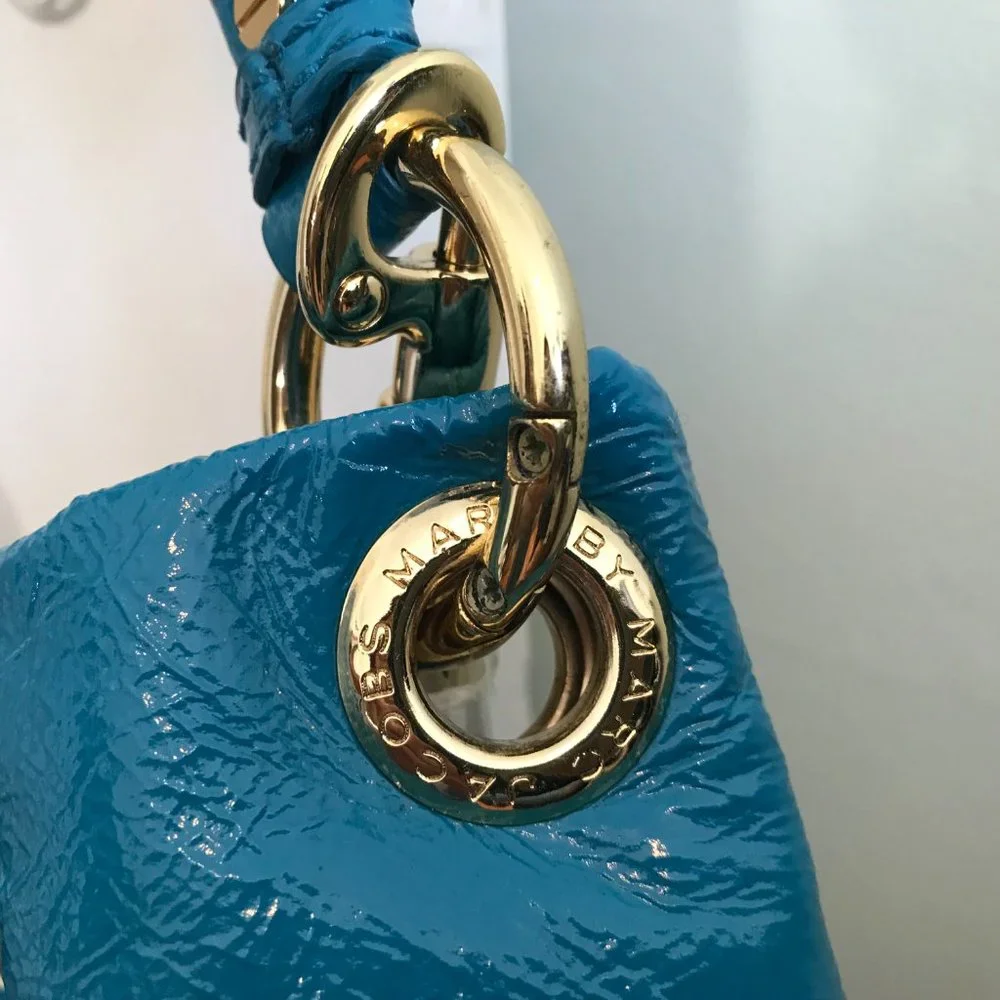 Marc by Marc Jacobs | Navy Blue Bicolor Patent Leather Classic Q Hillier Bag